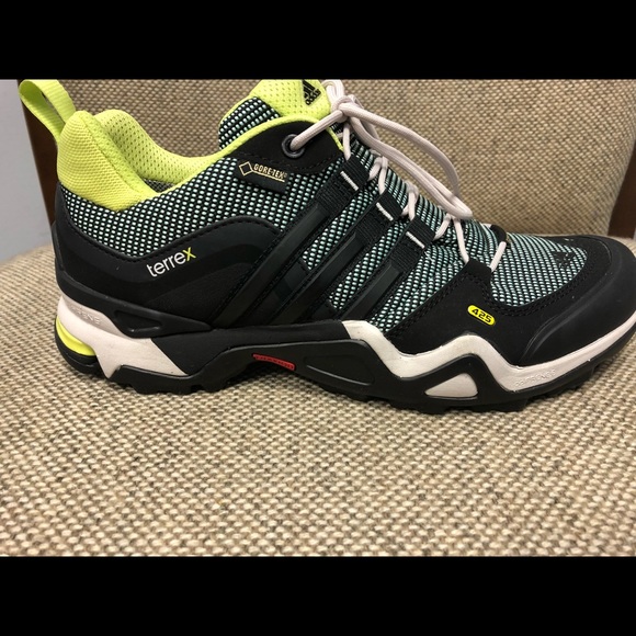 Adidas Outdoor Terrex Gore Tex Women’s Hiking Shoes - Picture 6 of 6